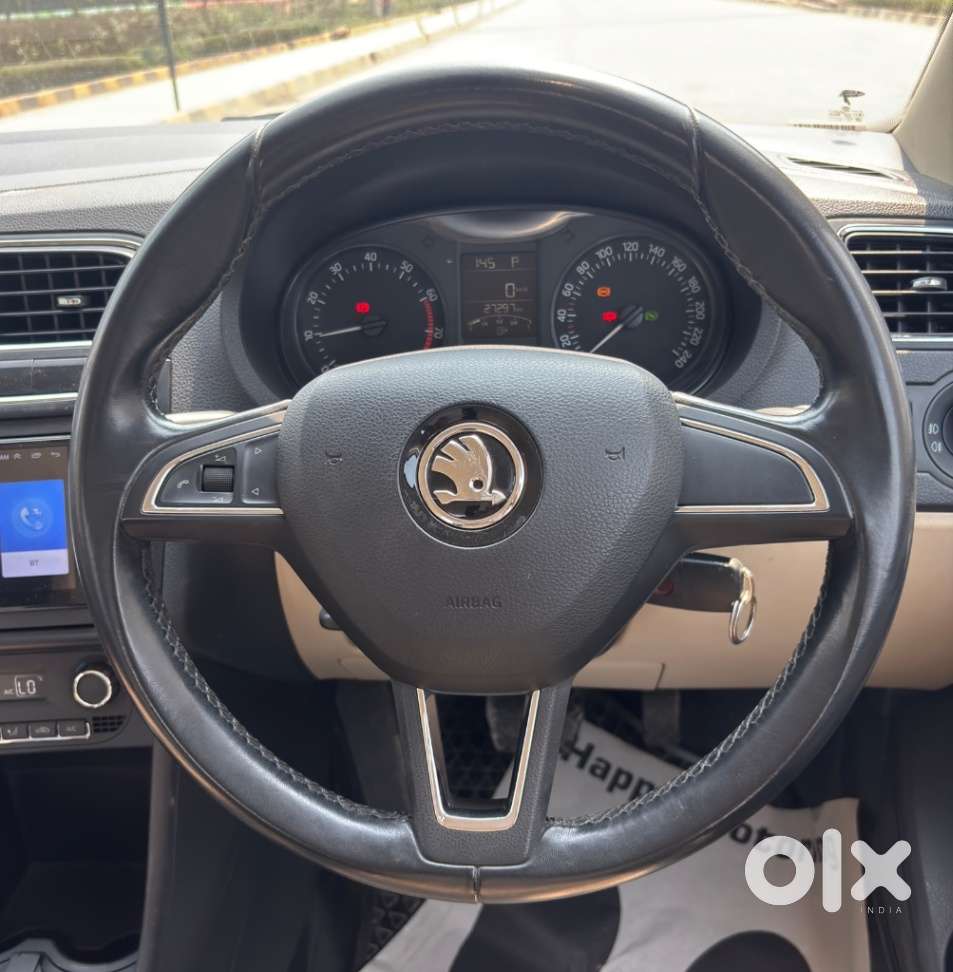 Skoda Rapid 1.6 Mpi At Ambition, 2017, Petrol