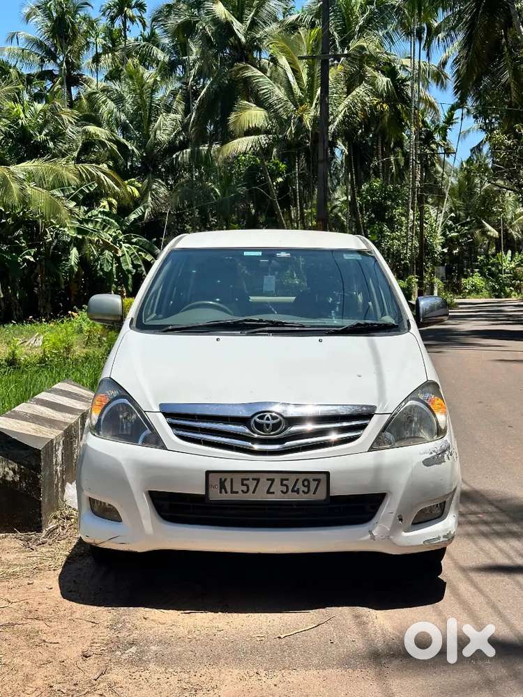 Toyota Innova Crysta Edition 2011