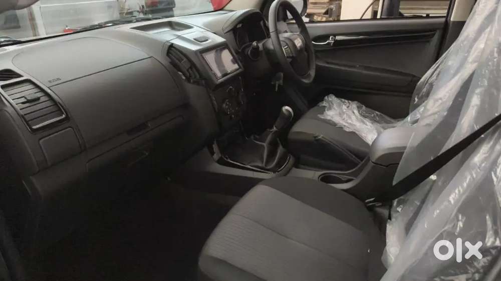 Isuzu S-cab Z Top Model Diesel 2026
