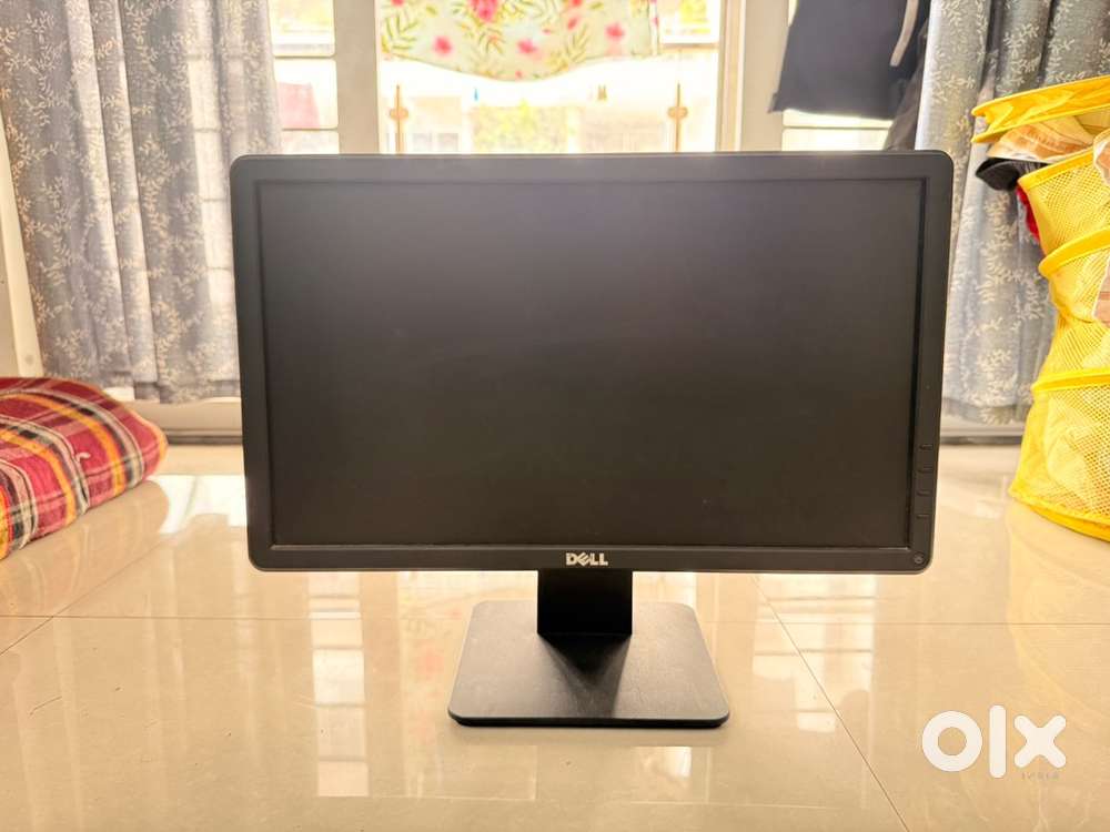 Dell 18.5 Monitor + (VGA cable, HDMI-VGA adapter, Power cable)