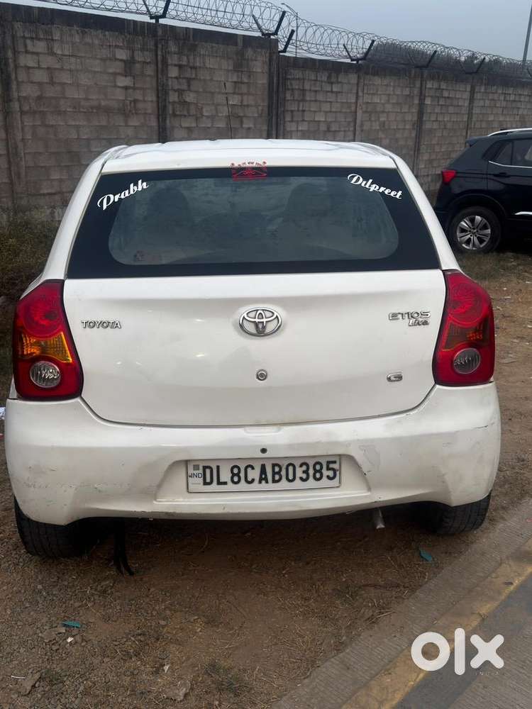 Toyota Hybrid Car 2011 Year