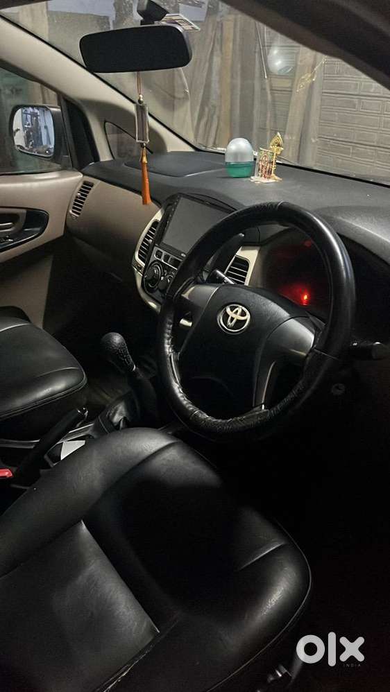 Toyota Innova 2015 Diesel Well Maintained