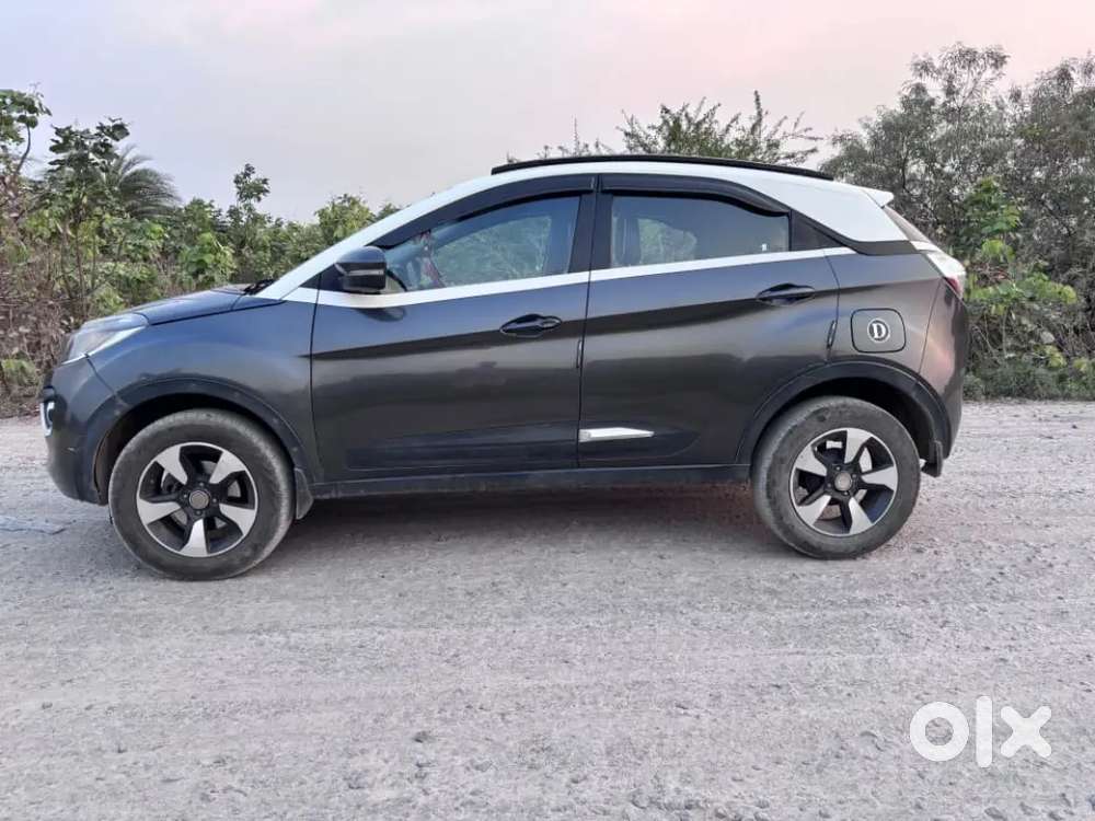 Tata Nexon Xz Plus Dual Tone Push Start