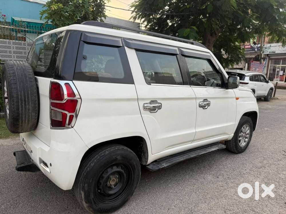 Mahindra Tuv 300 T6 Plus, 2018