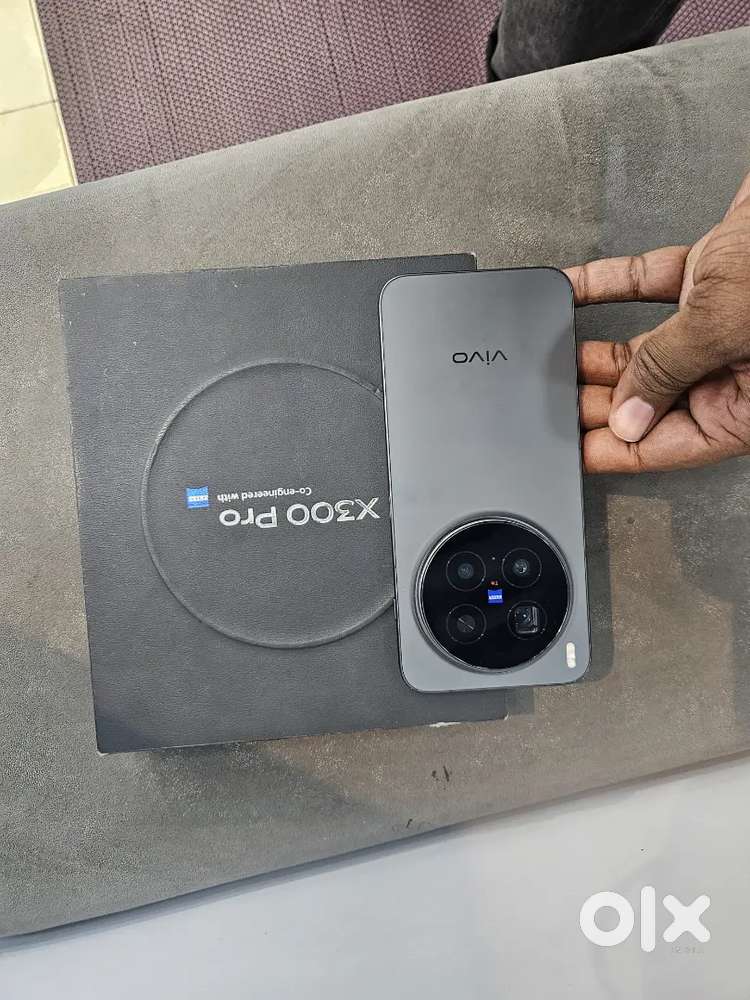 VIVO X300 PRO 4 months warranty remaining