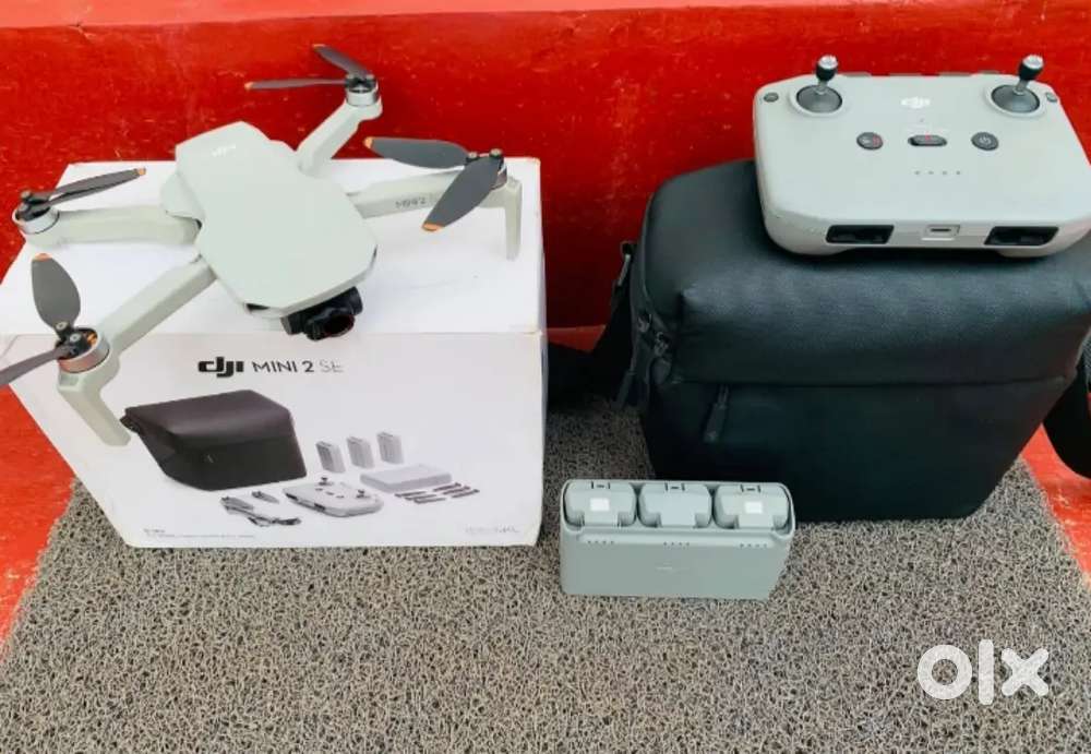 DJI Mini 2 SE Fly More Combo Drone Under 249g Quadcopter with 2.7K Cam