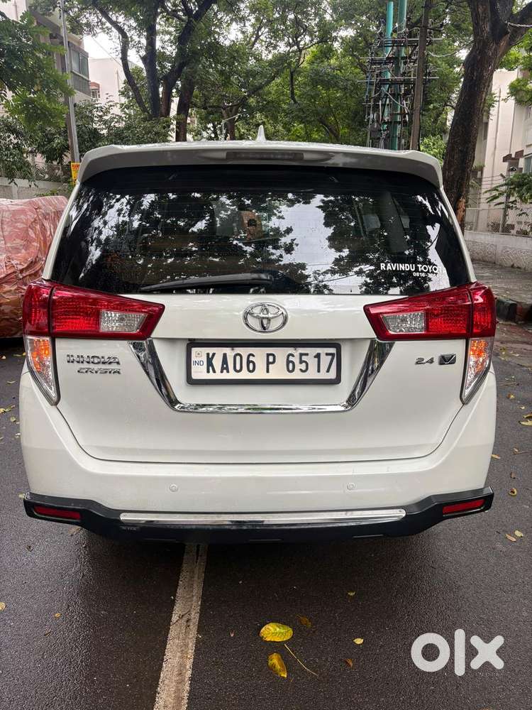 Toyota Innova Crysta 2.4 V 7 Str, 2016, Diesel