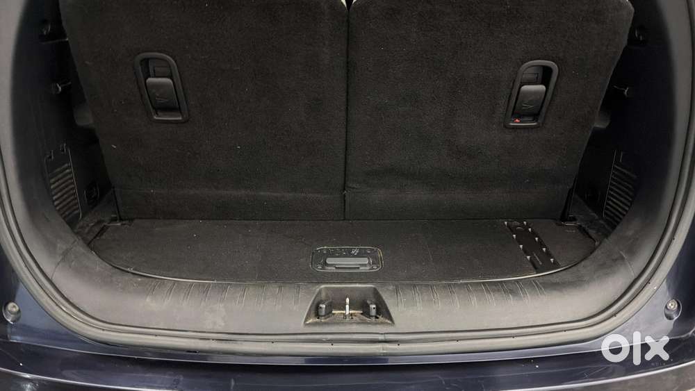 Mahindra Xuv700 2.0 Ax 7 Petrol At Str, 2022, Petrol