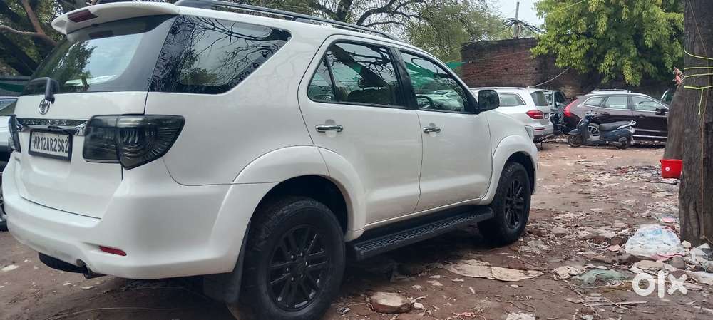 Toyota Fortuner 2011-2016 4x2 Manual, 2013, Diesel