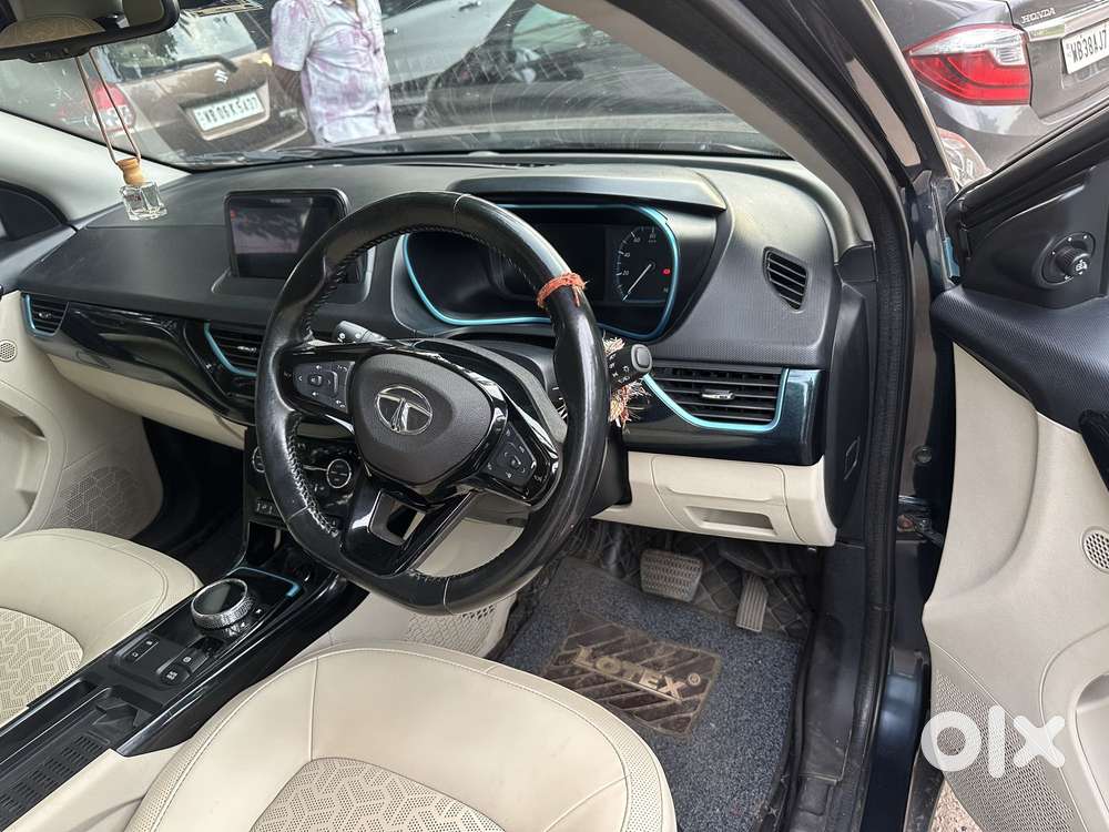 Renault Triber Rxz, 2021, Petrol