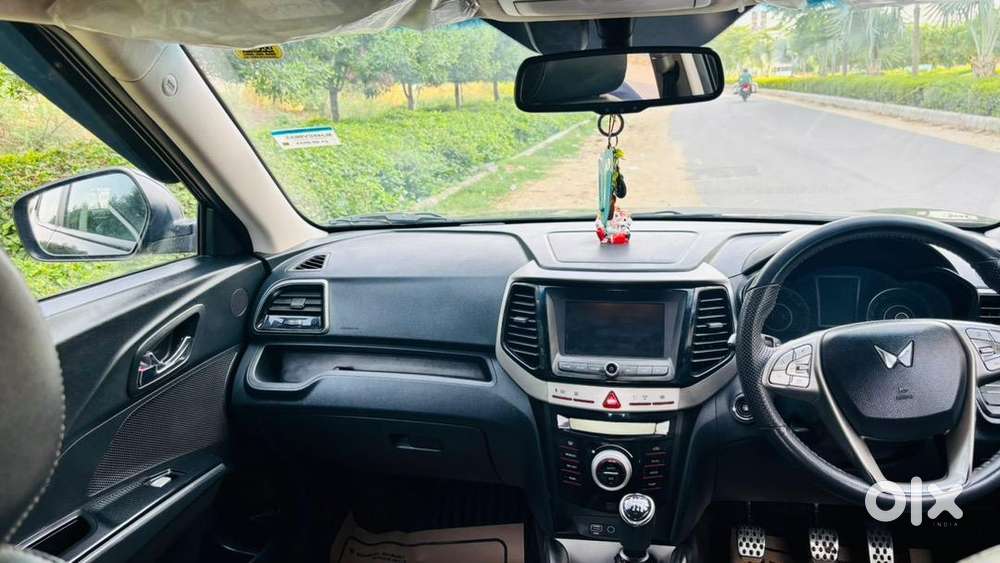 Mahindra Xuv300 Turbosport 2023 Petrol Well Maintained