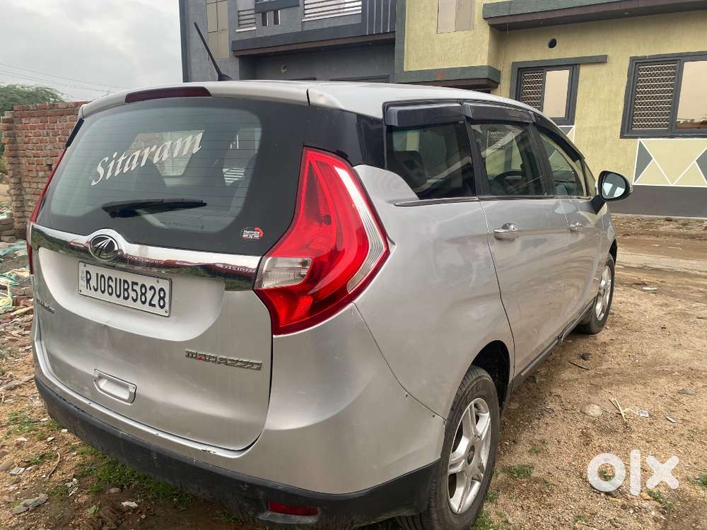 Mahindra Marazzo M6 7str
