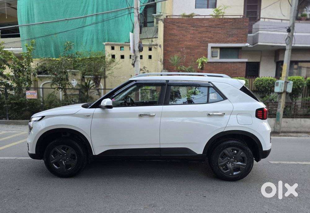 Hyundai Venue S 1.2 Petrol, 2024, Petrol