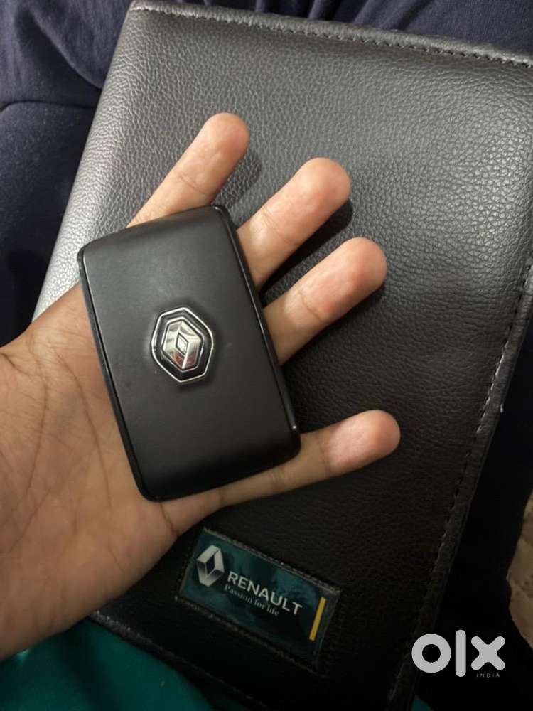 Renault Kiger Rxt Mt 2021  1st Owner  18k Driven  Army Person Owned