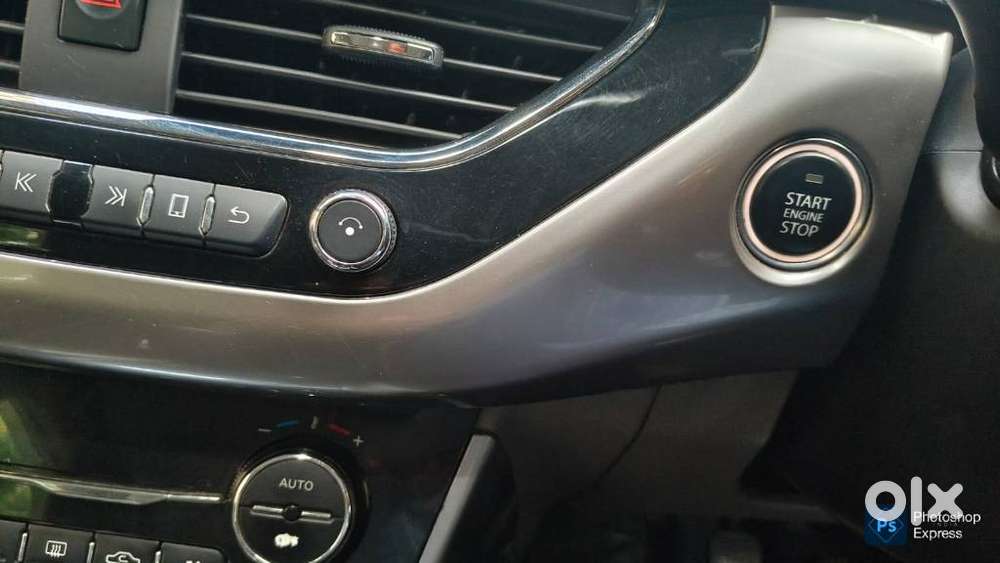 Tata Nexon 1.2 Revotron Xza Plus Dualtone, 2018