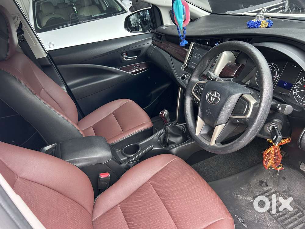 Toyota Innova Crysta 2.4 G Mt 7 Str, 2025, Diesel