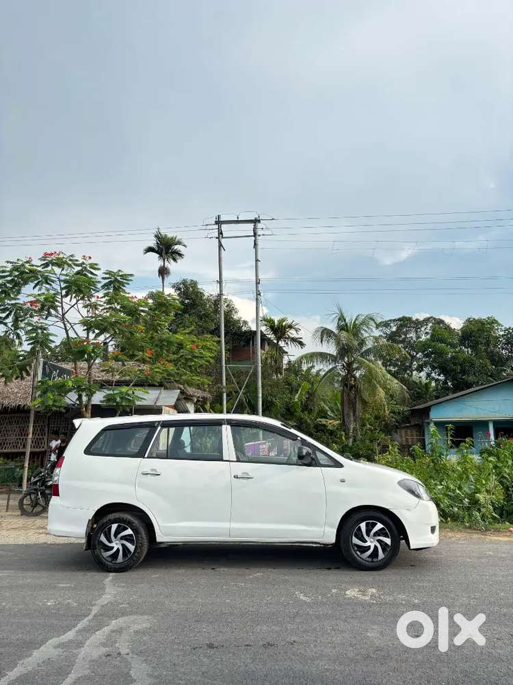 Toyota Innova 2.5g Diesel 2011