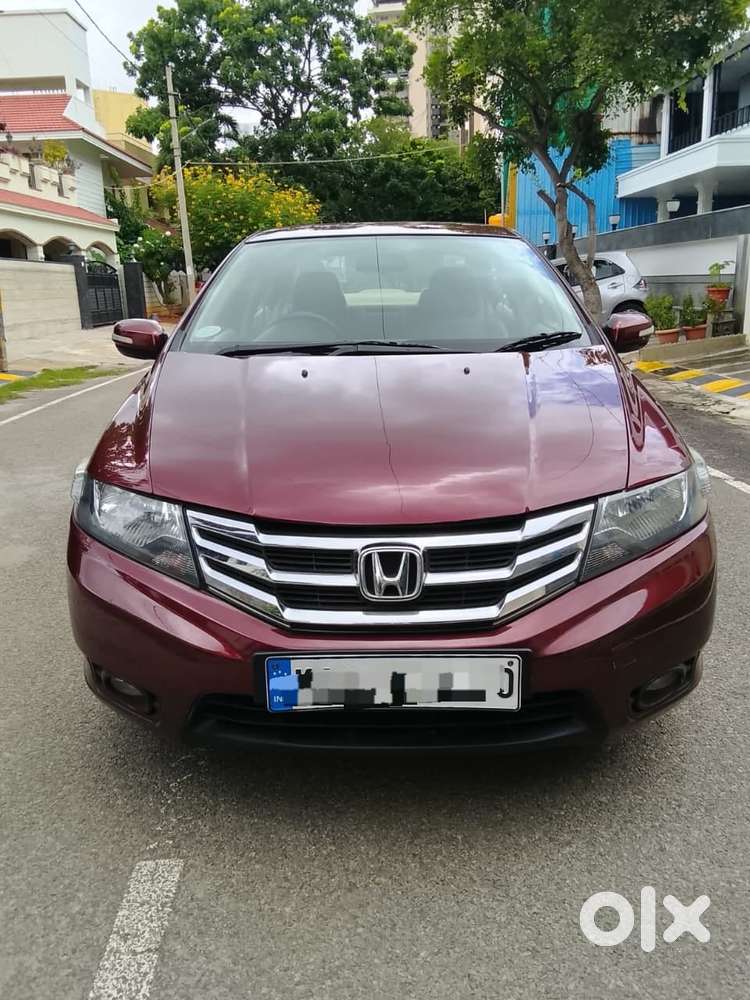 Honda City V AT, 2013, Petrol