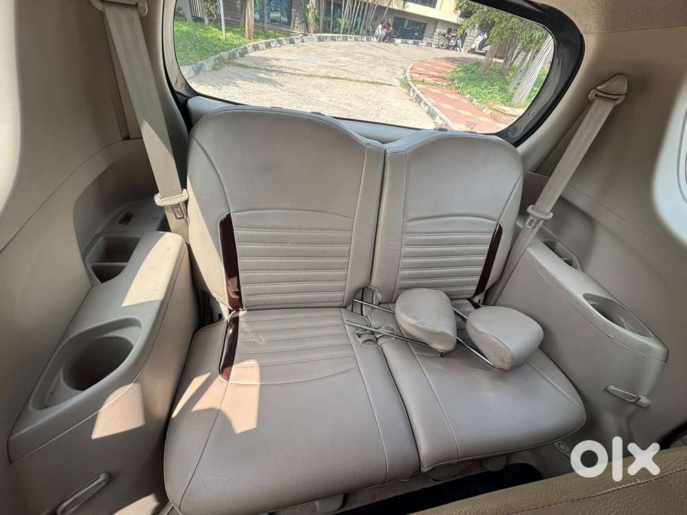 Maruti Suzuki Ertiga Vxi At, 2017, Petrol