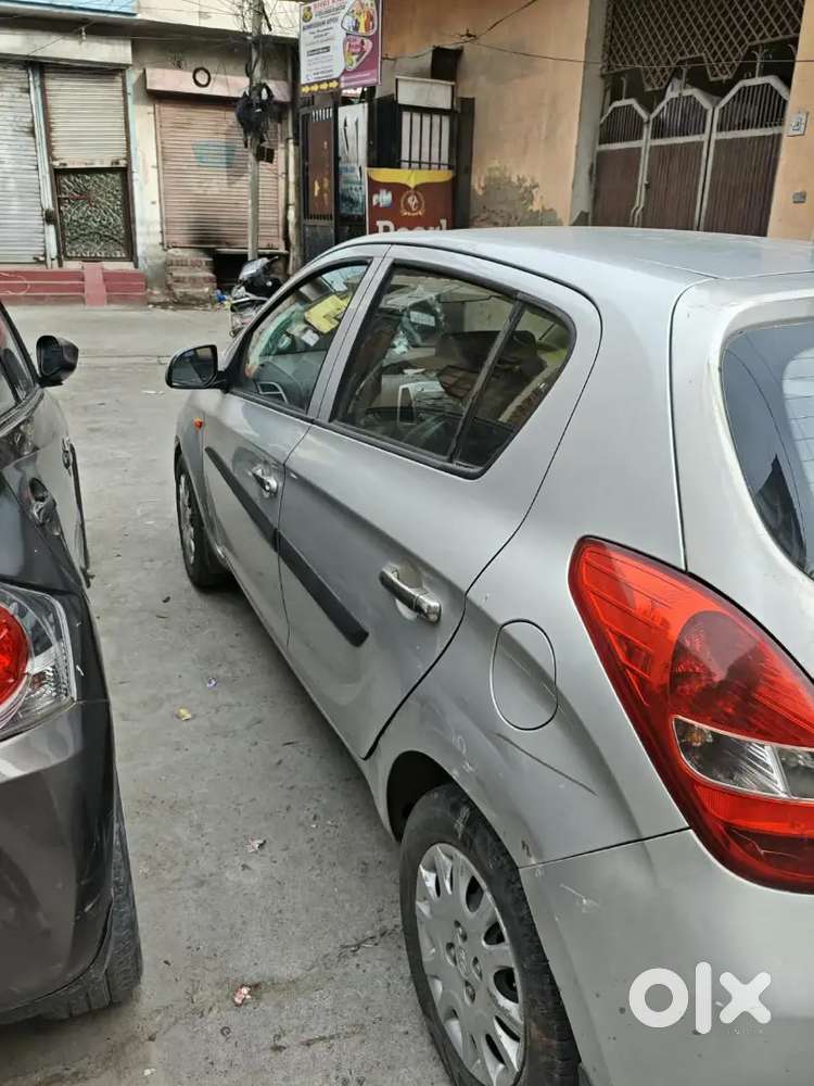 Good Condition  Hyundai I20 Magna 2011 With Manual Transmission
