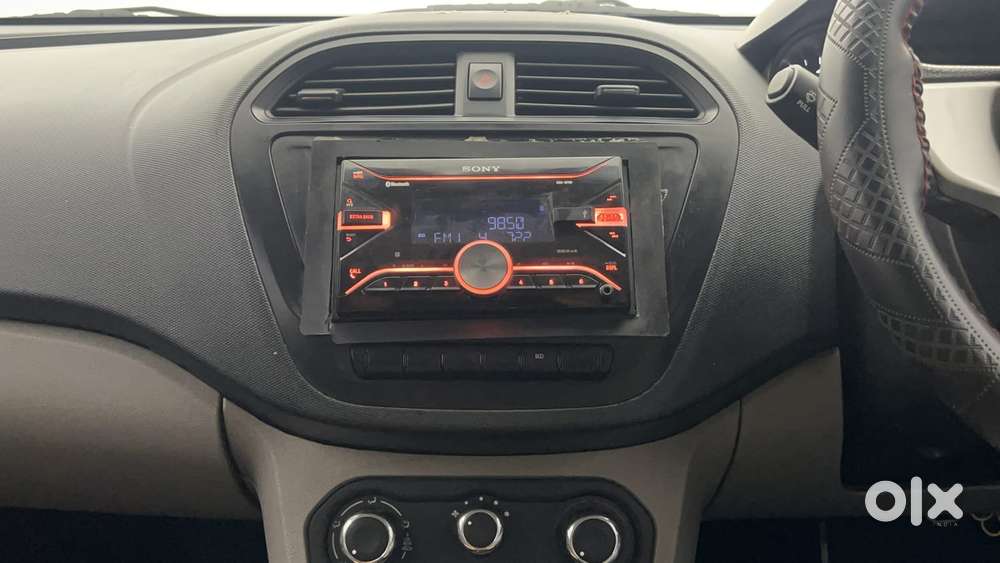 Tata Tiago Xe, 2018, Petrol