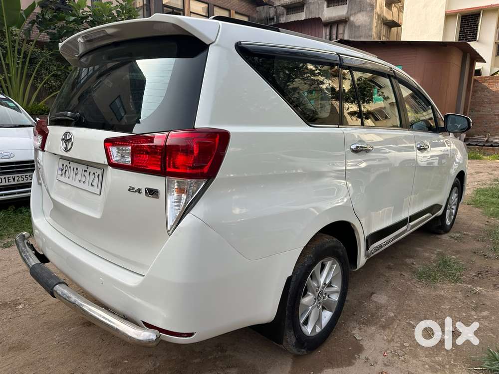 Toyota Innova Crysta 2.4 V 7 Str, 2018, Petrol