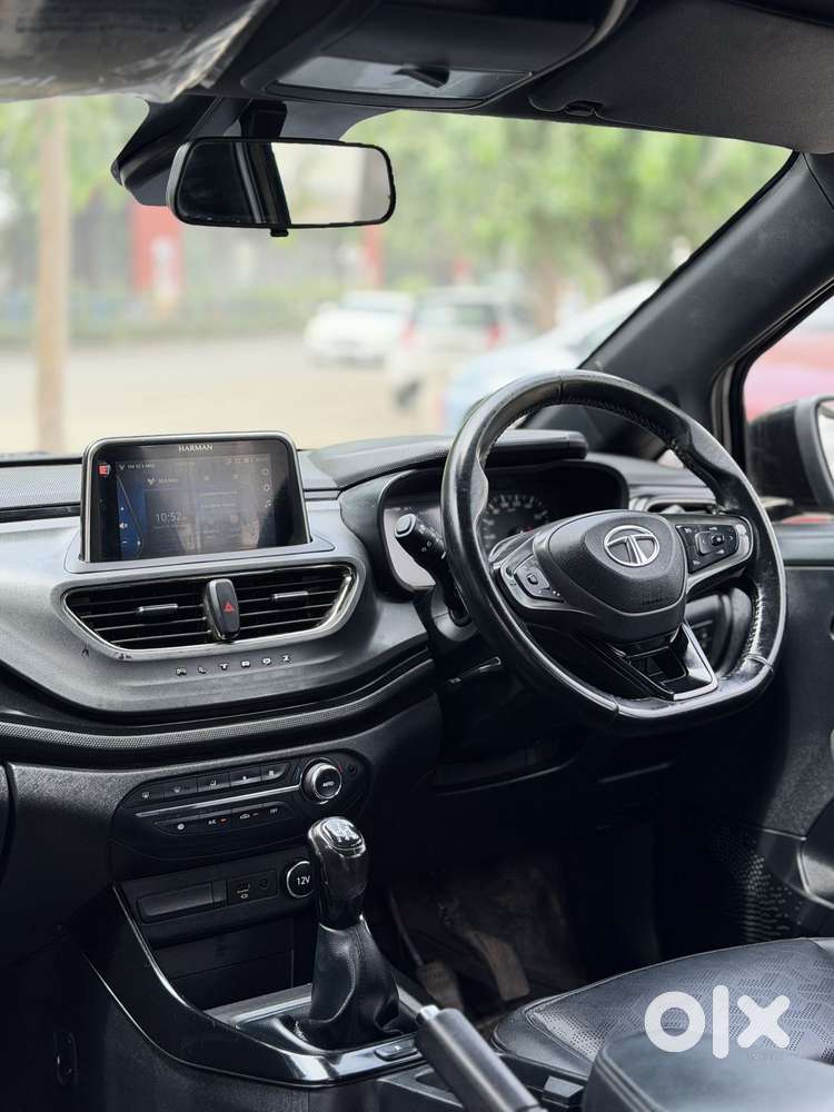 Tata Altroz 1.2 Xz Plus Dark Edition, 2021, Petrol