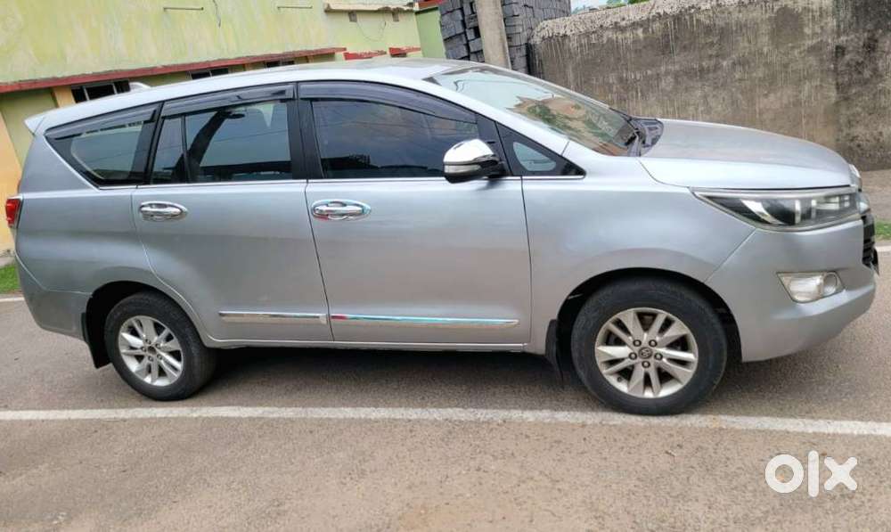 Toyota Innova Crysta 2.4 V, 2016, Diesel