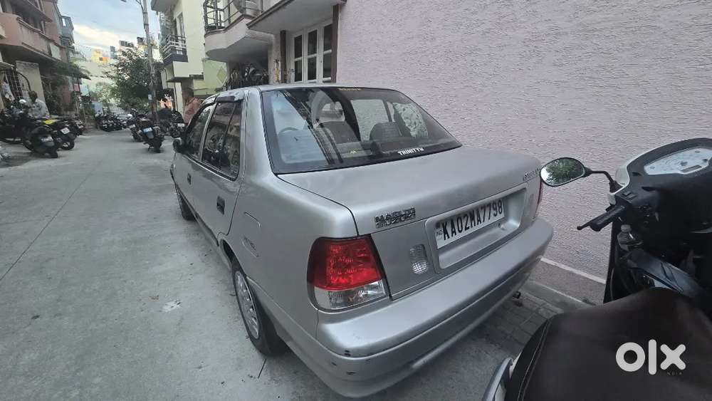 Maruti Suzuki Esteem Lxi 2006