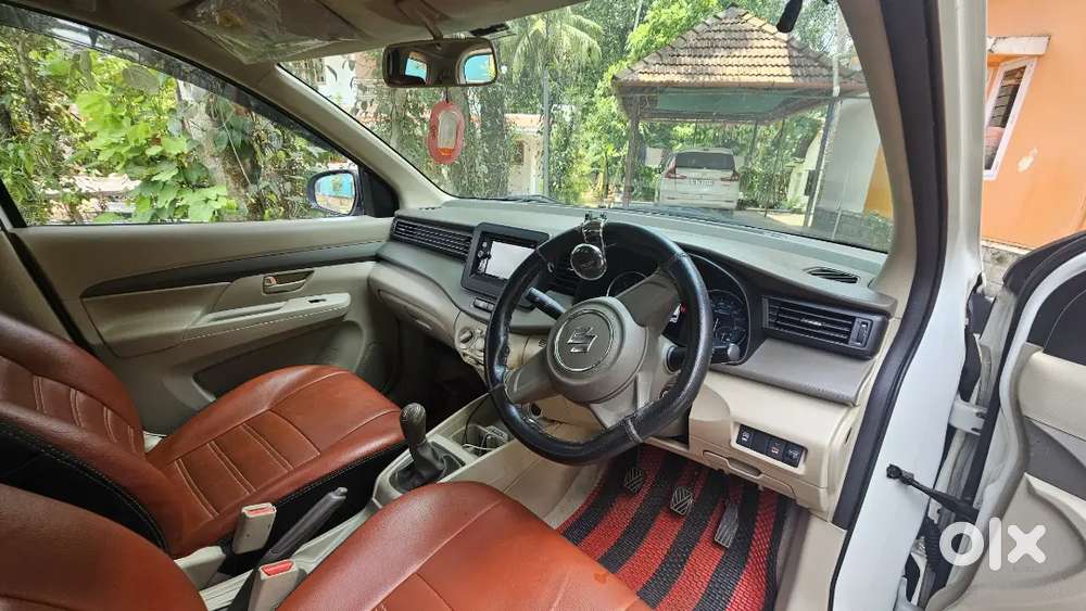Ertiga White 43000 Km