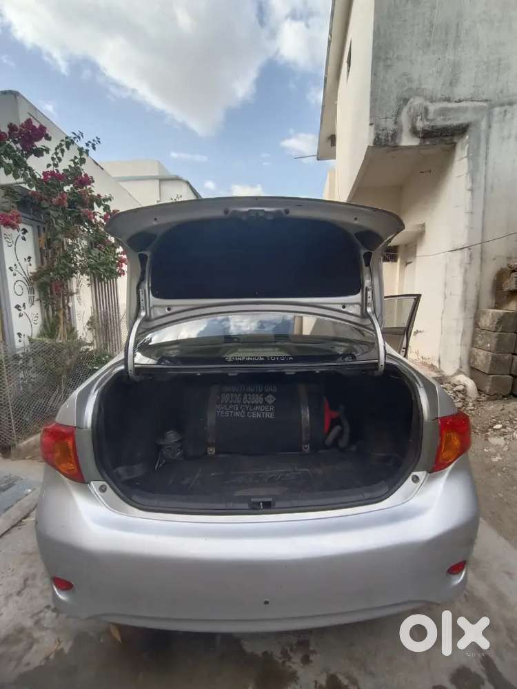 Toyota Corolla Altis Top Model 2010 Cng + Pretol