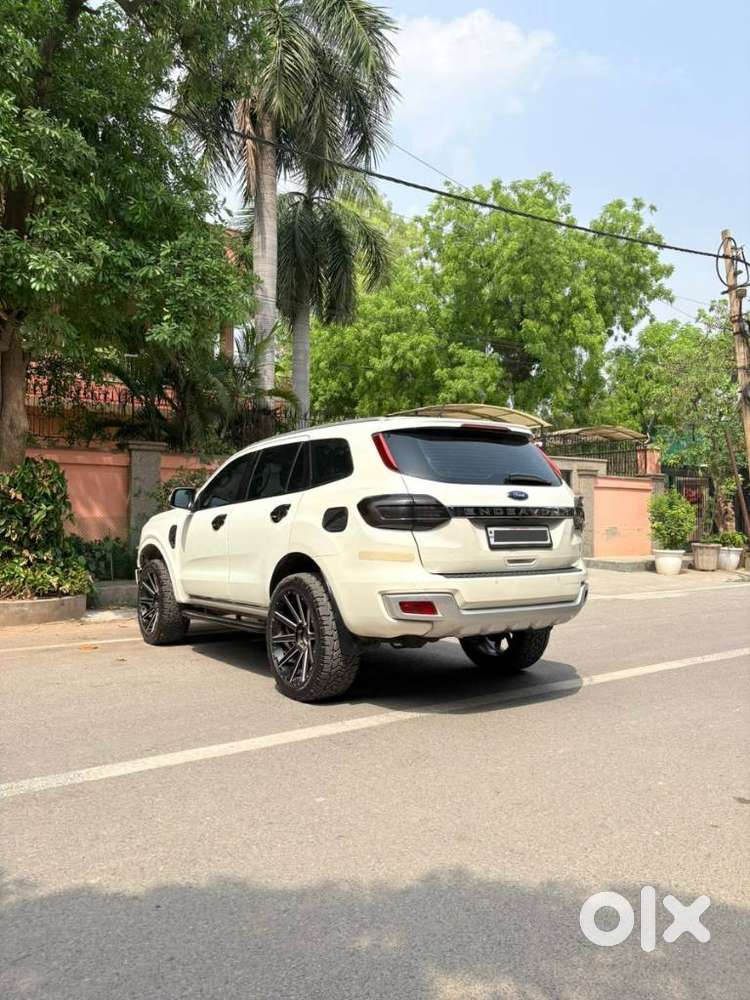 Ford Endeavour 2.2 Trend At 4x2, 2016, Diesel