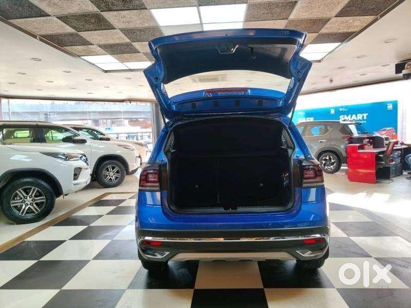 Volkswagen Taigun 1.0 Tsi Highline At, 2023, Petrol
