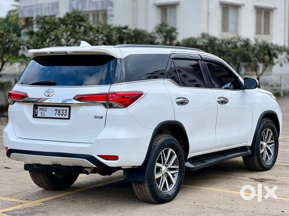 Toyota Fortuner 4x4 Manual Limited Edition, 2018, Diesel