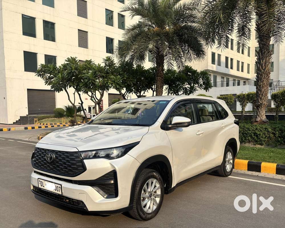Toyota Innova Hycross 2.0 Gx 8 Str, 2023, Petrol