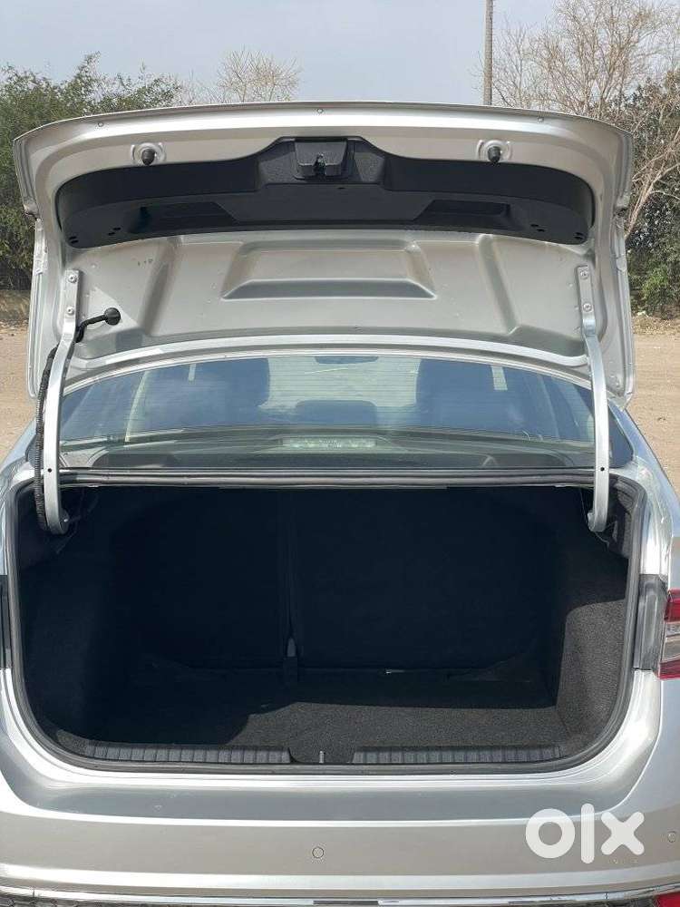 Skoda Slavia 1.5 Tsi Style At, 2023, Petrol