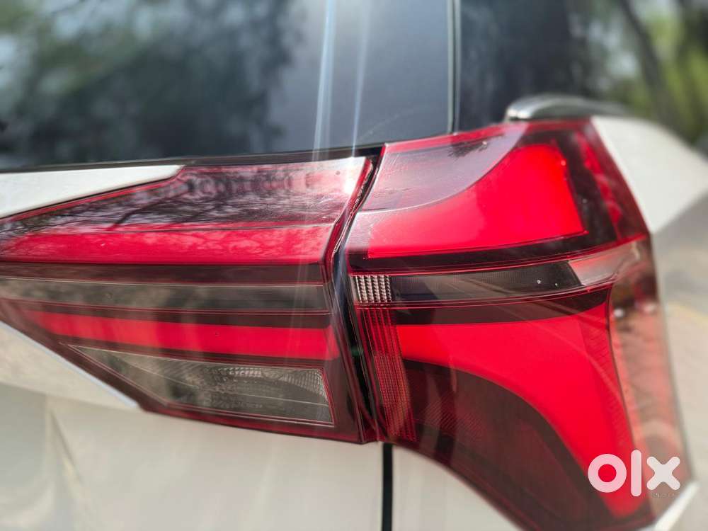 Mahindra Xuv700 2.0 Ax 7 Petrol At Luxury Pack Str, 2023, Petrol
