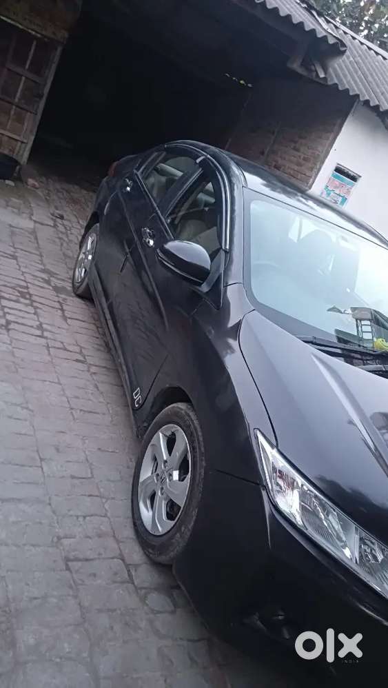 Honda City V - Dtec 2014