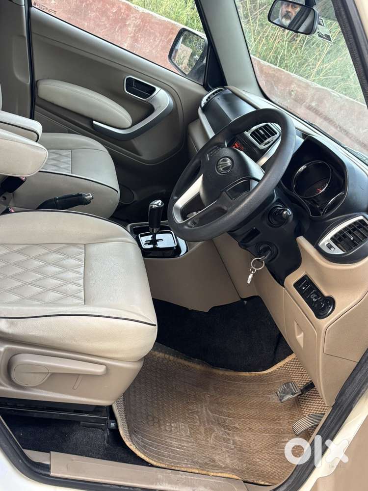 Mahindra Tuv 300 Mhawk100 T8 Amt, 2016, Diesel