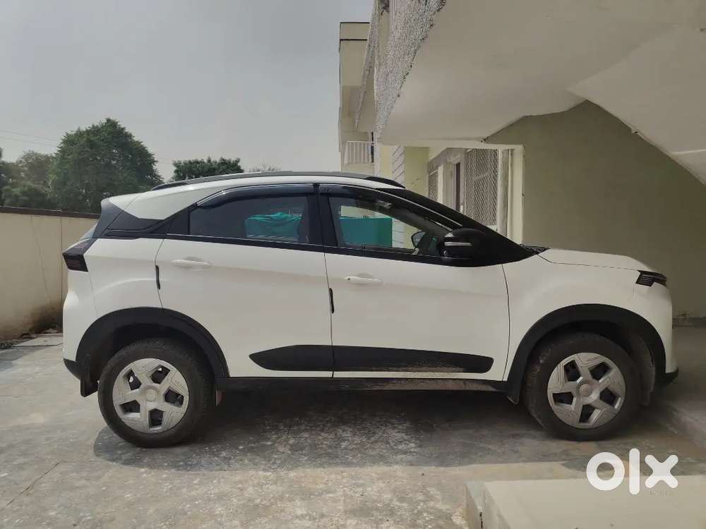 Tata Nexon Pure 1.5 2025