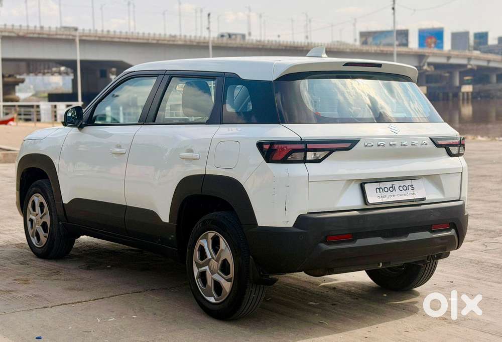 Maruti Suzuki Brezza 1.5 Vxi Smart Hybrid, 2024, Petrol