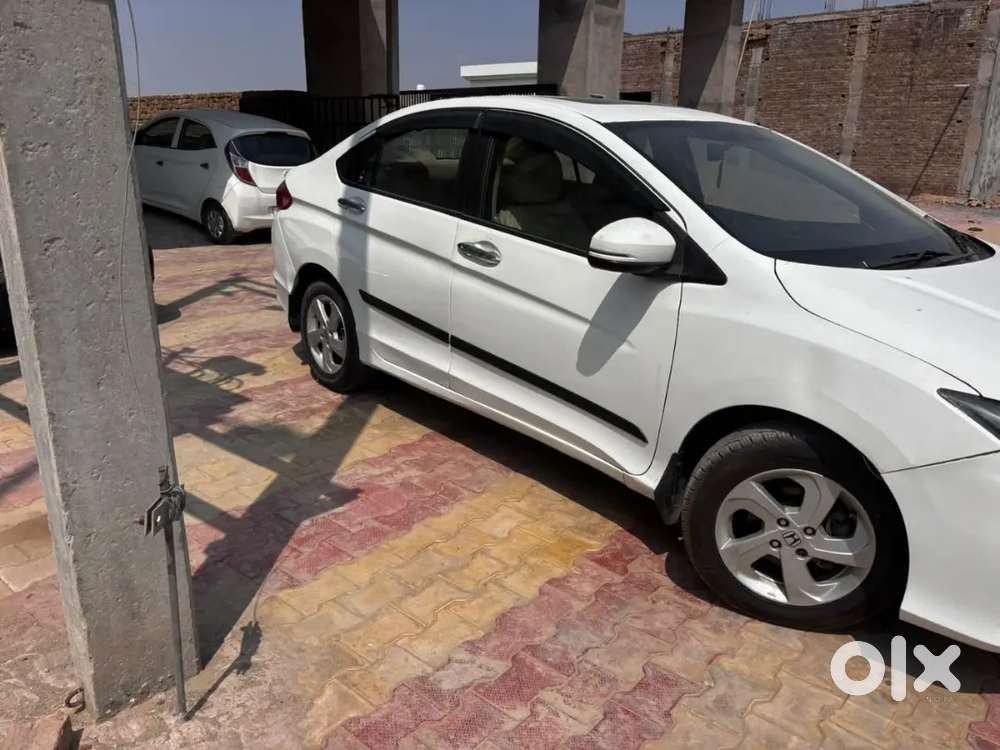 Hyundai Xcent 2015 Model