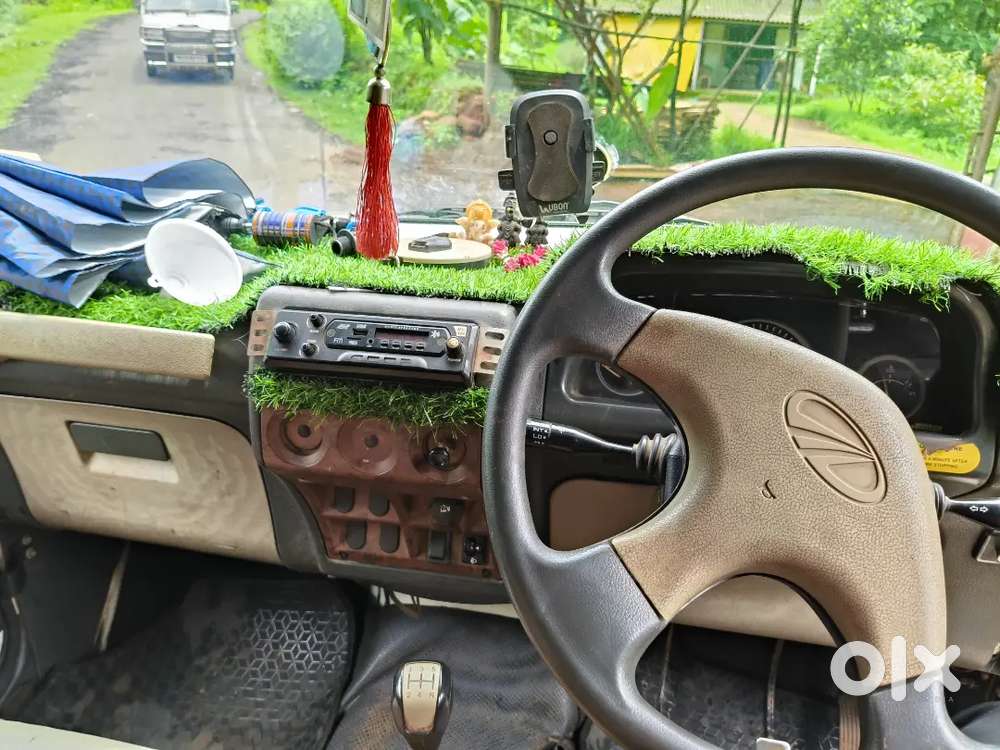 Mahindra Bolero Neo 2018