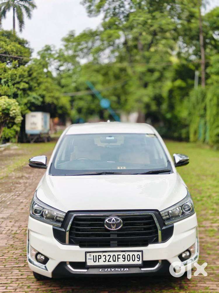 Toyota Innova Crysta 2.4 Z 7 Str, 2025