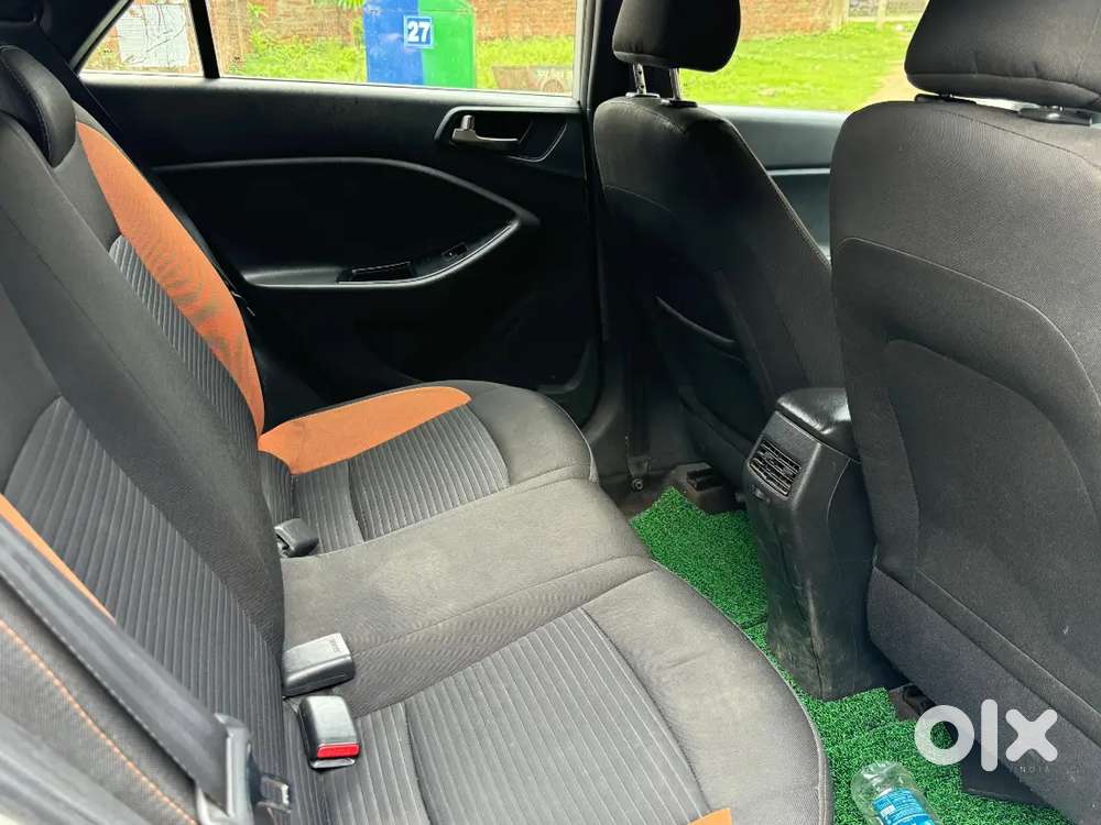 Hyundai I20 Active White  Well Maintained  Single Owner