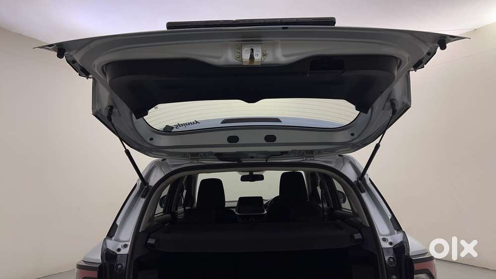 Maruti Suzuki Brezza Zxi Plus At, 2022, Petrol