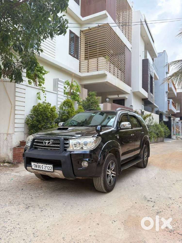 Toyota Fortuner 3.0 4x4 Manual, 2011, Diesel