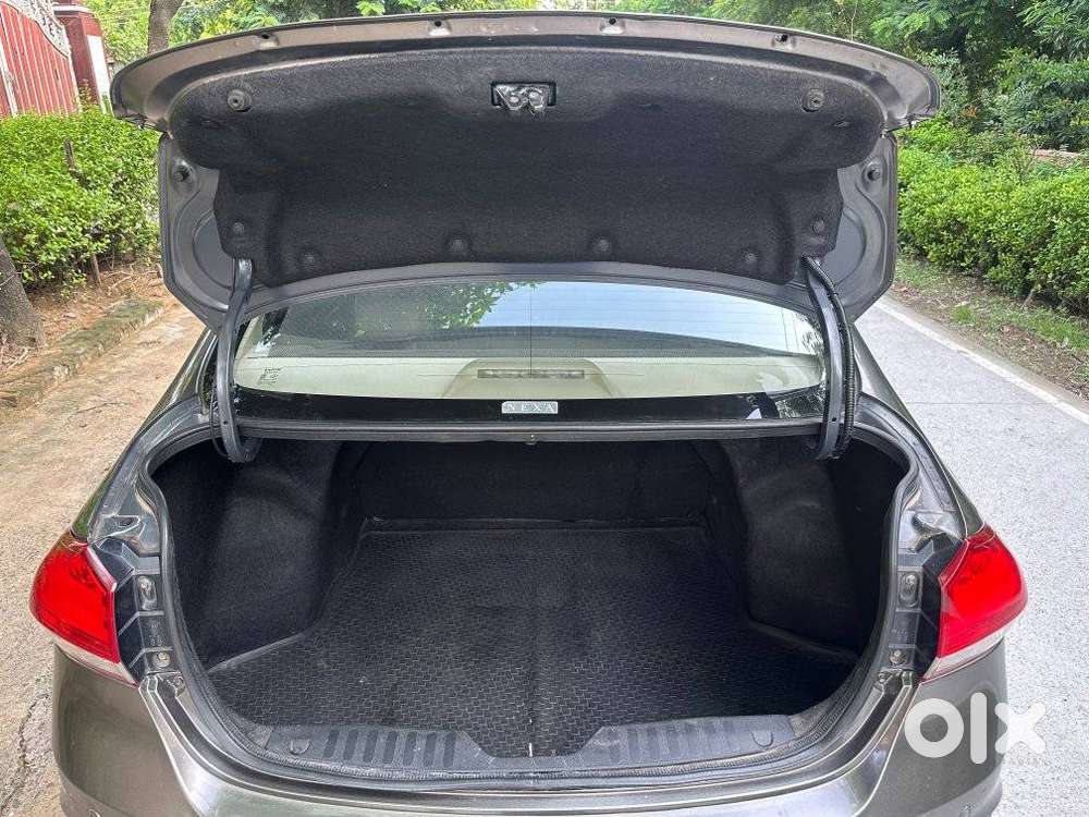 Maruti Suzuki Ciaz Smart Hybrid Alpha , 2018, Petrol