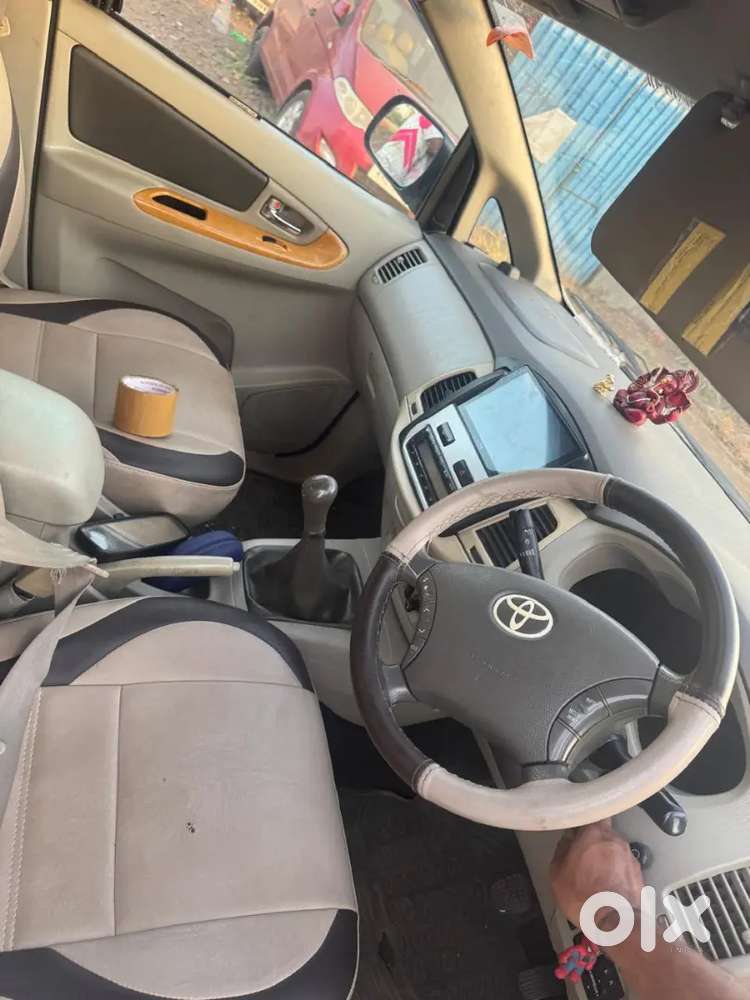 Toyota Innova 2010 Diesel 200000 Km Driven
