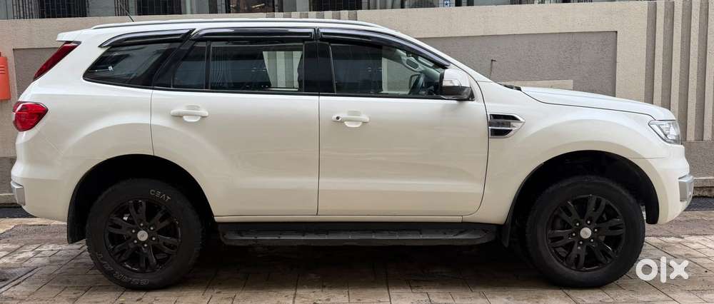 Ford Endeavour Titanium 2.2 4x2, 2016, Diesel
